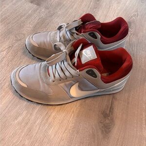 Nike Men's Gray and Burgundy Sneakers